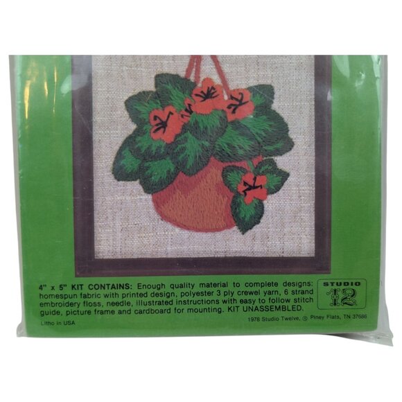 VTG Stitchkins Studio 12 Flame Violet Crewel Embroidery Kit #1760 w/ Frame NOS - Picture 4 of 5